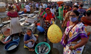 Read more about the article Índia: com recordes de mortes por covid-19, corpos flutuam no Ganges