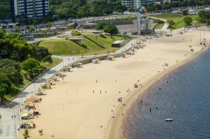 Read more about the article Banhistas devem respeitar horários e normas na Praia da Ponta Negra