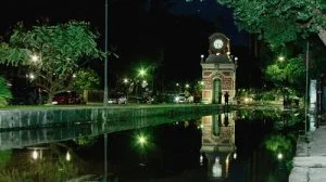 Leia mais sobre o artigo David confere avanço do rio Negro no centro de Manaus