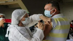 Leia mais sobre o artigo Manaus retoma aplicação da 1ª dose da vacina contra a Covid-19