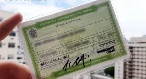 Leia mais sobre o artigo Eleitor tem um ano para se regularizar ou tirar novo título
