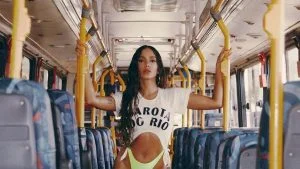 Leia mais sobre o artigo Anitta entra para o Top 40 das rádios americanas com ‘Girl From Rio’