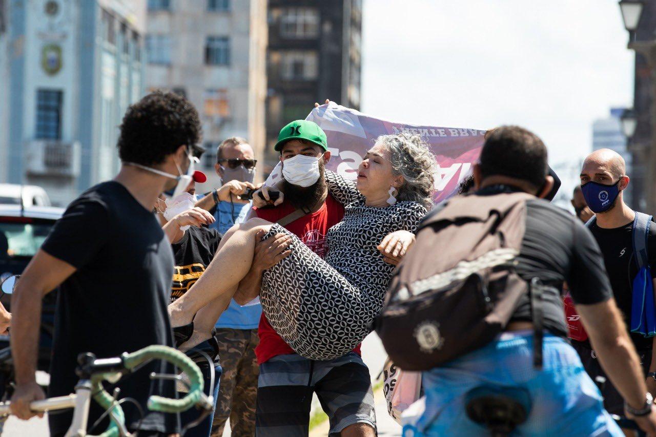 You are currently viewing Governador afasta comandante e policiais militares envolvidos em agressão a vereadora do Recife em protesto contra Bolsonaro