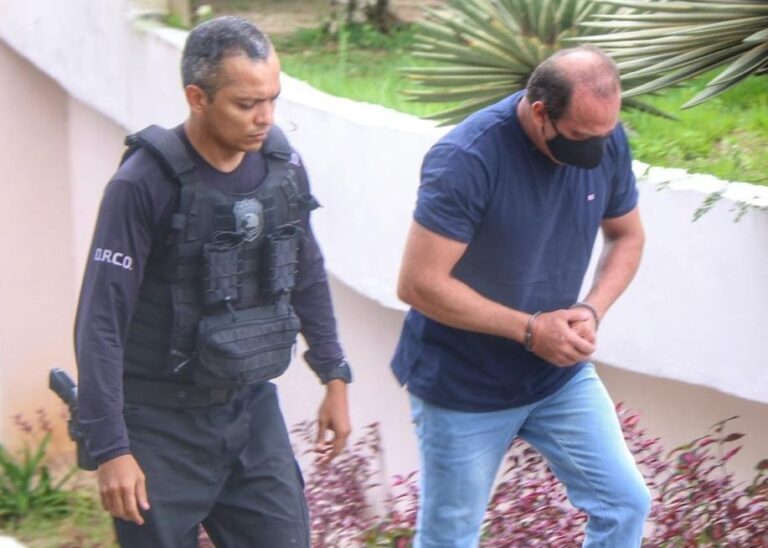 You are currently viewing Coronel PM, que já havia sido preso por roubo, comandava milícia que roubava e revendia drogas