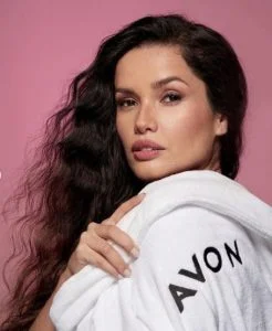 Leia mais sobre o artigo Campeã do BBB, Juliette é a nova embaixadora da Avon