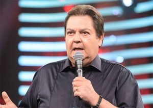 Read more about the article Faustão assina com a Band e Datena brinca: ‘Vai sobrar algum para nós?’