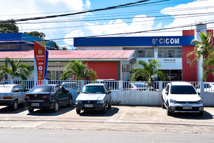 You are currently viewing Polícia resgata menino de 2 anos trancado e com fome em casa de Manaus