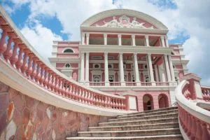 Leia mais sobre o artigo O impacto da pandemia no Turismo no Amazonas