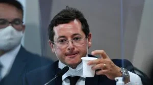 Leia mais sobre o artigo Renan pede prisão de Wajngarten na CPI da Pandemia