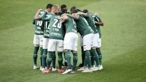 Leia mais sobre o artigo Palmeiras domina o Corinthians, vence em Itaquera e vai à final do Paulistão