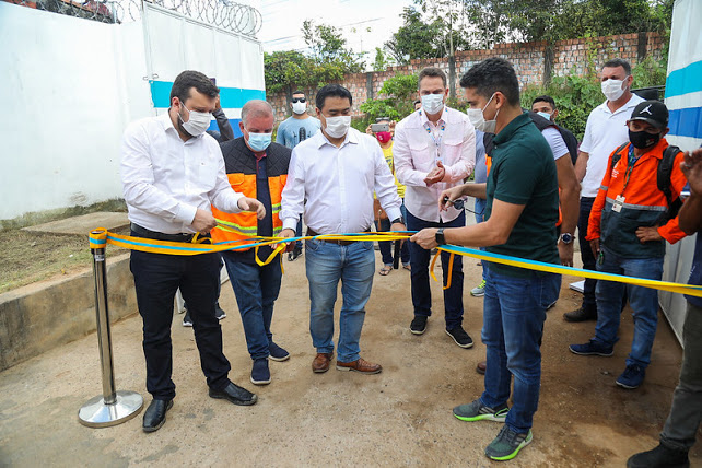 No momento, você está visualizando Prefeito David Almeida entrega nova rede de abastecimento no Tarumã, que beneficiará mais de 20 mil pessoas