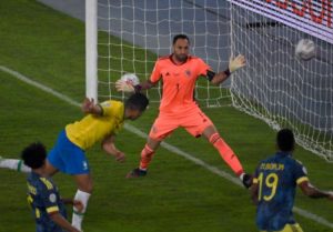 Read more about the article Brasil vence Colômbia no fim em duelo com gol polêmico