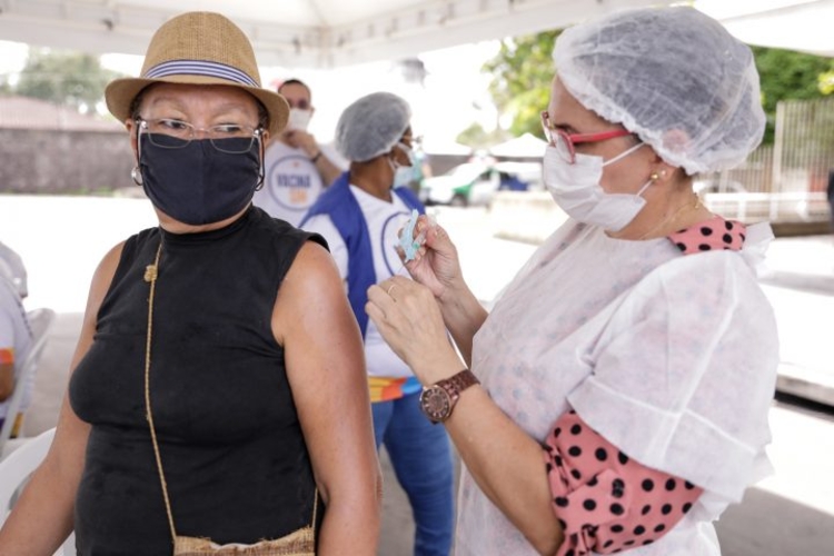 You are currently viewing Covid-19: Vacinação para pessoas de 50 a 53 anos começa nesta quarta-feira em Manaus