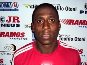 Read more about the article Ex-jogador do Flamengo morre ao ser arremessado em grave acidente de moto