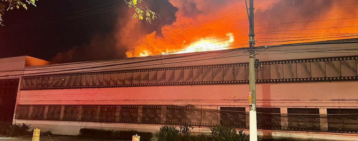 You are currently viewing Incêndio atinge galpão da Cinemateca Brasileira em São Paulo