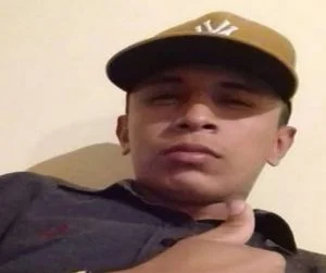 Leia mais sobre o artigo Imagens fortes: jovem é brutalmente assassinado e tem o corpo jogado em área de mata em Parintins
