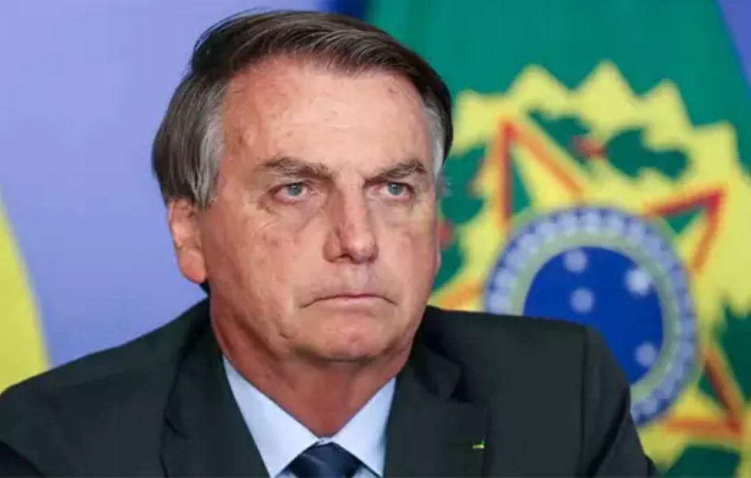 You are currently viewing Bolsonaro faz novas ameaças e diz: ‘Ou fazemos eleições limpas no Brasil ou não temos eleições’