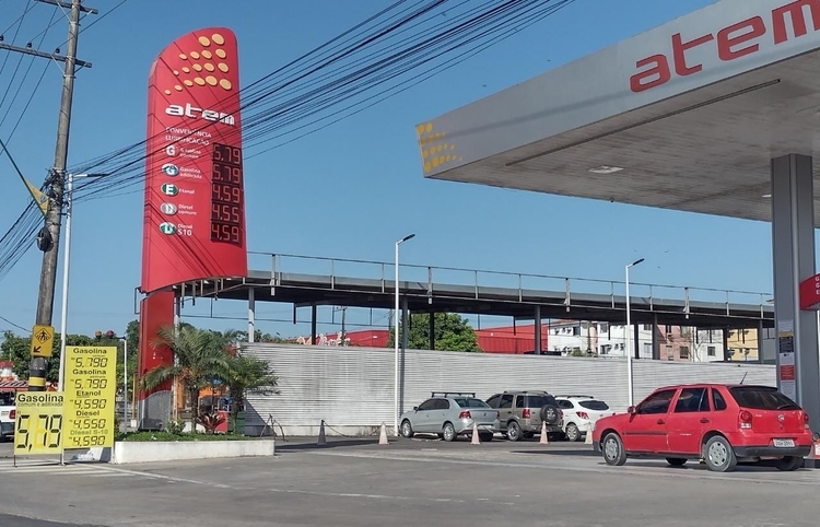 You are currently viewing Protesto contra aumento do preço da gasolina ocorre nesta quinta em Manaus