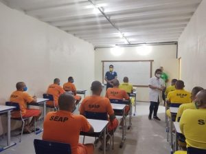 Read more about the article Detentos realizam vestibular de ensino a distância em Manaus