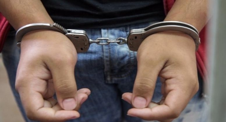 No momento, você está visualizando Polícia prende homem que matou vítima na frente da família em Manaus