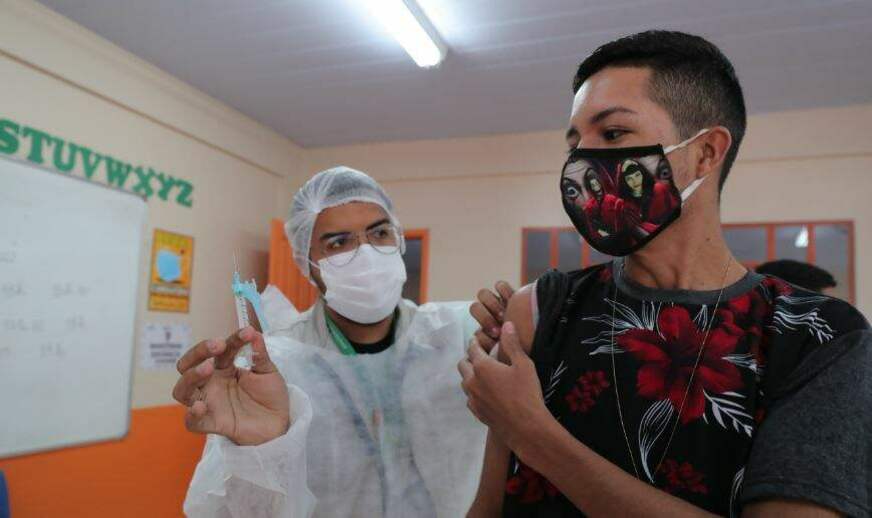 No momento, você está visualizando Em Manaus, vacinação de pessoas a partir de 23 anos começa nesta quinta-feira