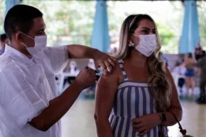 Leia mais sobre o artigo Semsa confirma aplicação da 3ª dose da vacina contra a covid em Manaus