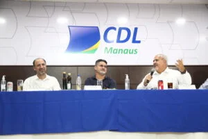 Leia mais sobre o artigo Prefeito de Manaus participa de reunião com lojistas para traçar planos de melhorias para o comércio