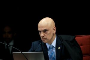 Read more about the article Moraes abre investigação no STF contra Bolsonaro por quebra de sigilo