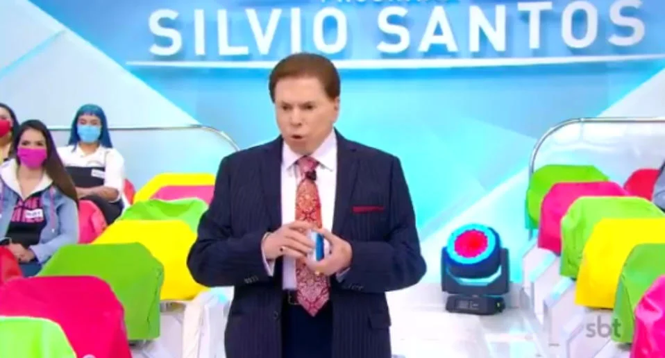 No momento, você está visualizando Silvio Santos detona Faustão e expõe treta entre Patrícia e Eliana