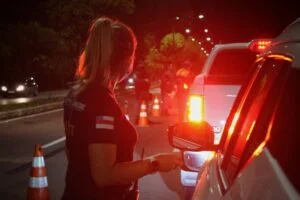 Leia mais sobre o artigo Operação flagra 54 motoristas dirigindo sob efeito de álcool em Manaus