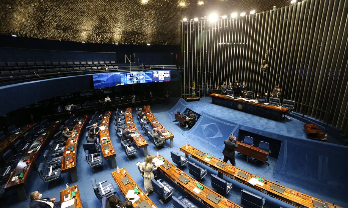 No momento, você está visualizando Senado aprova PEC da reforma eleitoral