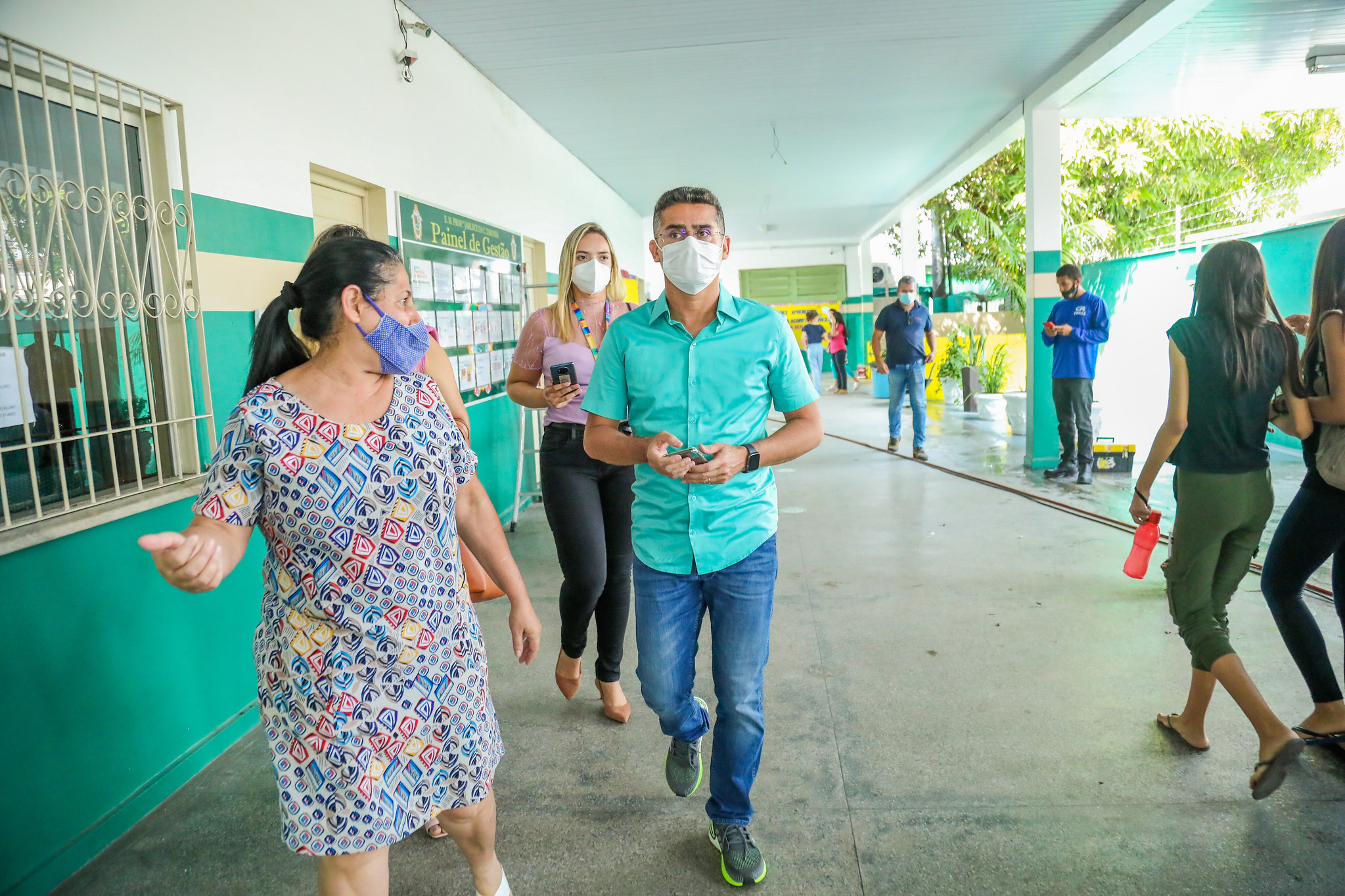 You are currently viewing Prefeito David Almeida regulamenta lei que institui Programa Orçamento na Escola