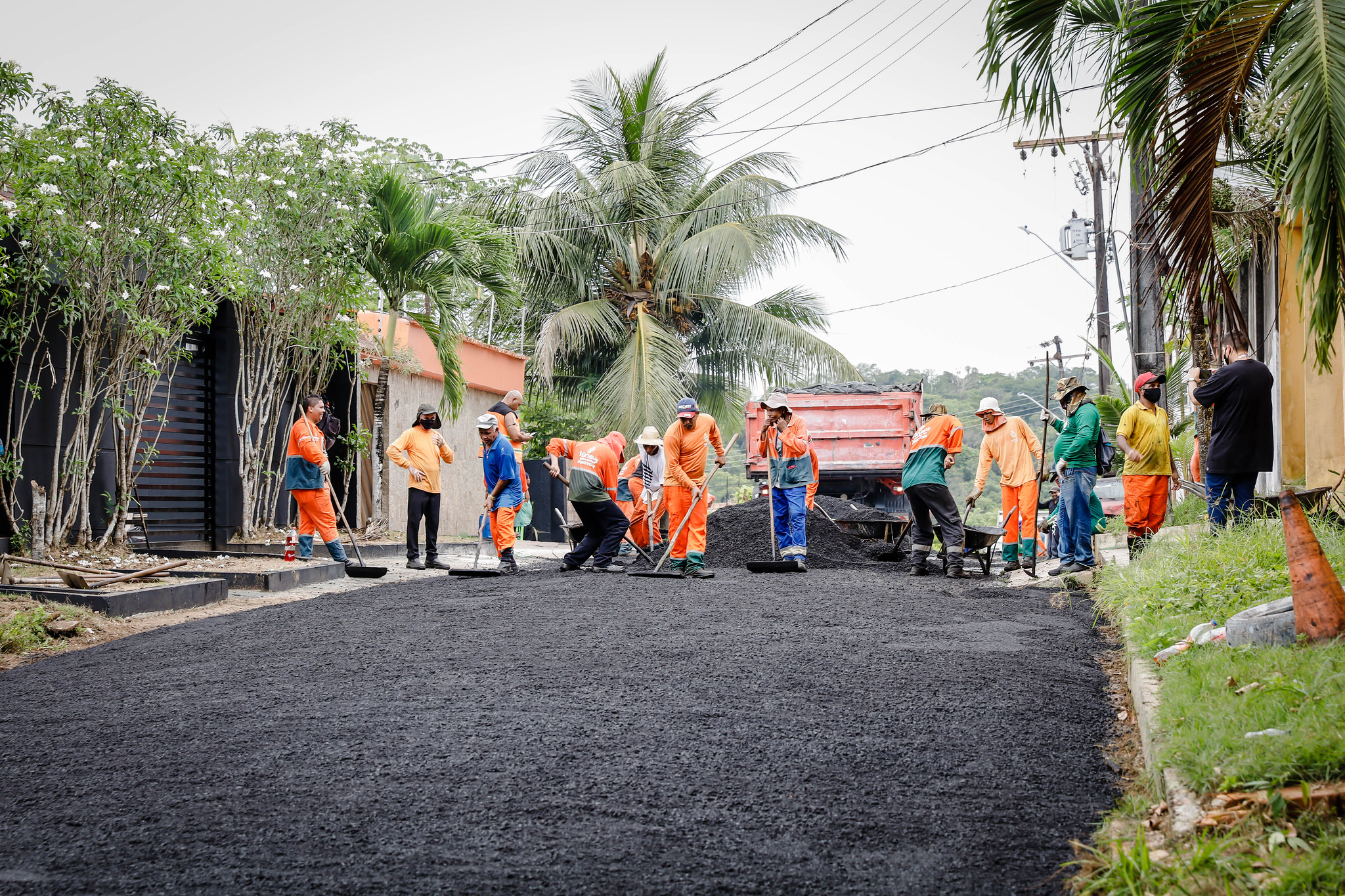 You are currently viewing Prefeitura inicia mais um mutirão de infraestrutura para recuperar ruas de Manaus