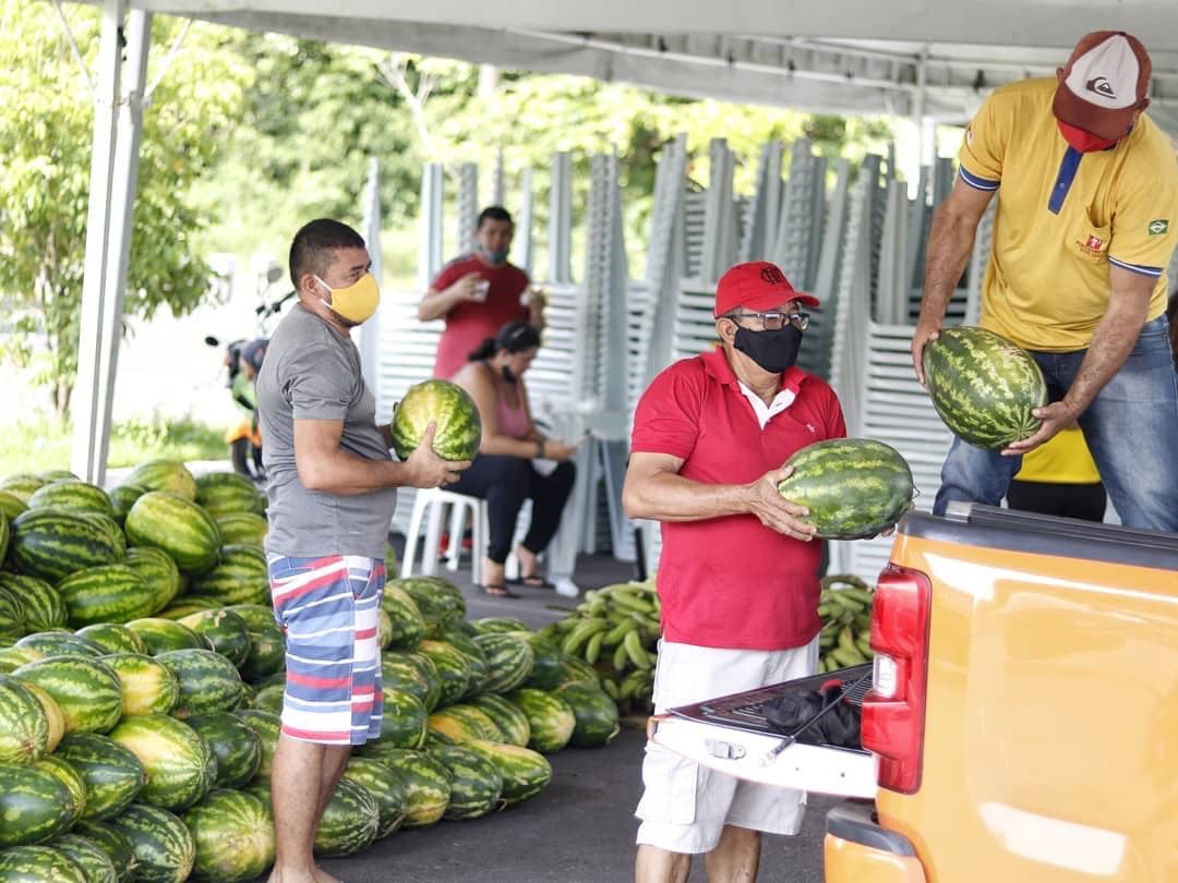 You are currently viewing Governo do Amazonas adquire 16 toneladas de produtos agrícolas, 5 mil pessoas em Manaus devem ser beneficiadas com os alimentos