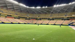 Leia mais sobre o artigo Governo do Amazonas e CBF realizam teste de iluminação na Arena da Amazônia para jogo entre Brasil e Uruguai