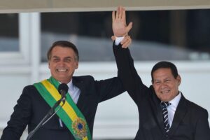 Read more about the article Planalto contabiliza que TSE vetará cassação de chapa de Bolsonaro