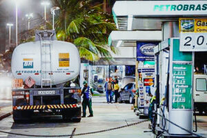 Read more about the article Petrobras reajusta mais uma vez preços da gasolina e do diesel nas distrinuidoras