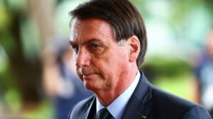 Read more about the article Bolsonaro ironiza possível indiciamento pela CPI da Covid e chama Renan Calheiros de ‘bandido’