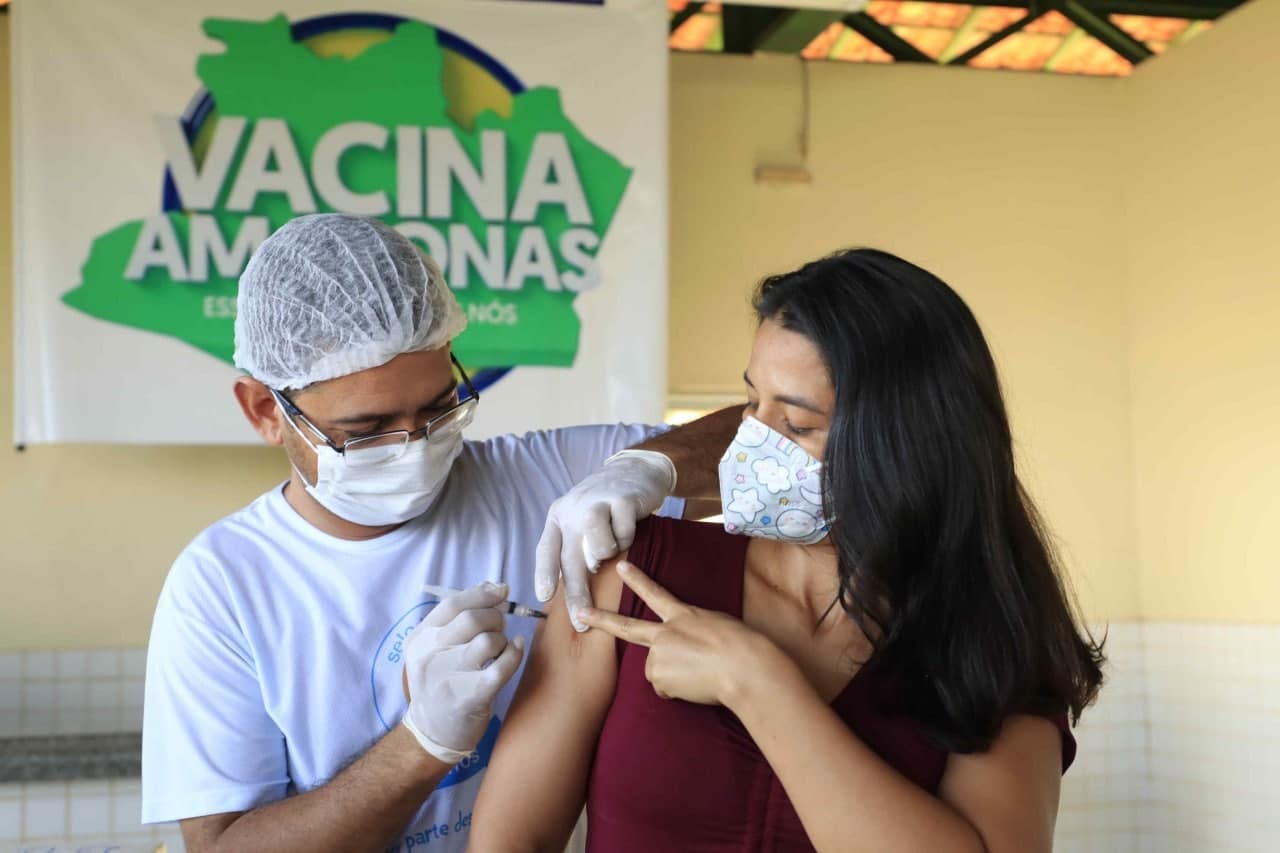 You are currently viewing Governo do Amazonas chega a marca de 500 mil doses de vacinas aplicadas em mutirões de campanha