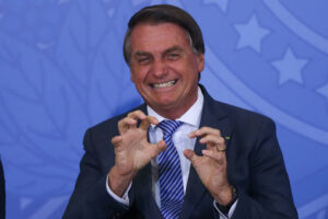 Read more about the article Bolsonaro tem mais seguidores nas redes que principais rivais juntos