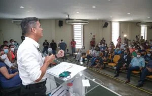 Leia mais sobre o artigo Prefeito de Manaus David Almeida recebe bolsistas do programa ‘Mais Saúde Manaus’