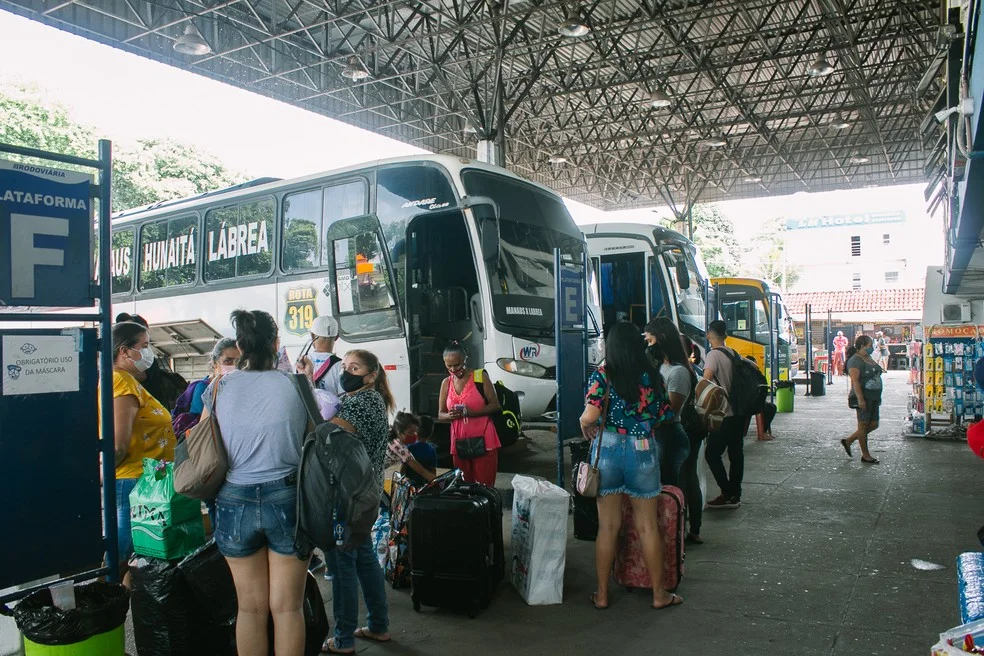 No momento, você está visualizando Mais de 18 mil passageiros deixaram Manaus com destino a outros municípios neste feriado