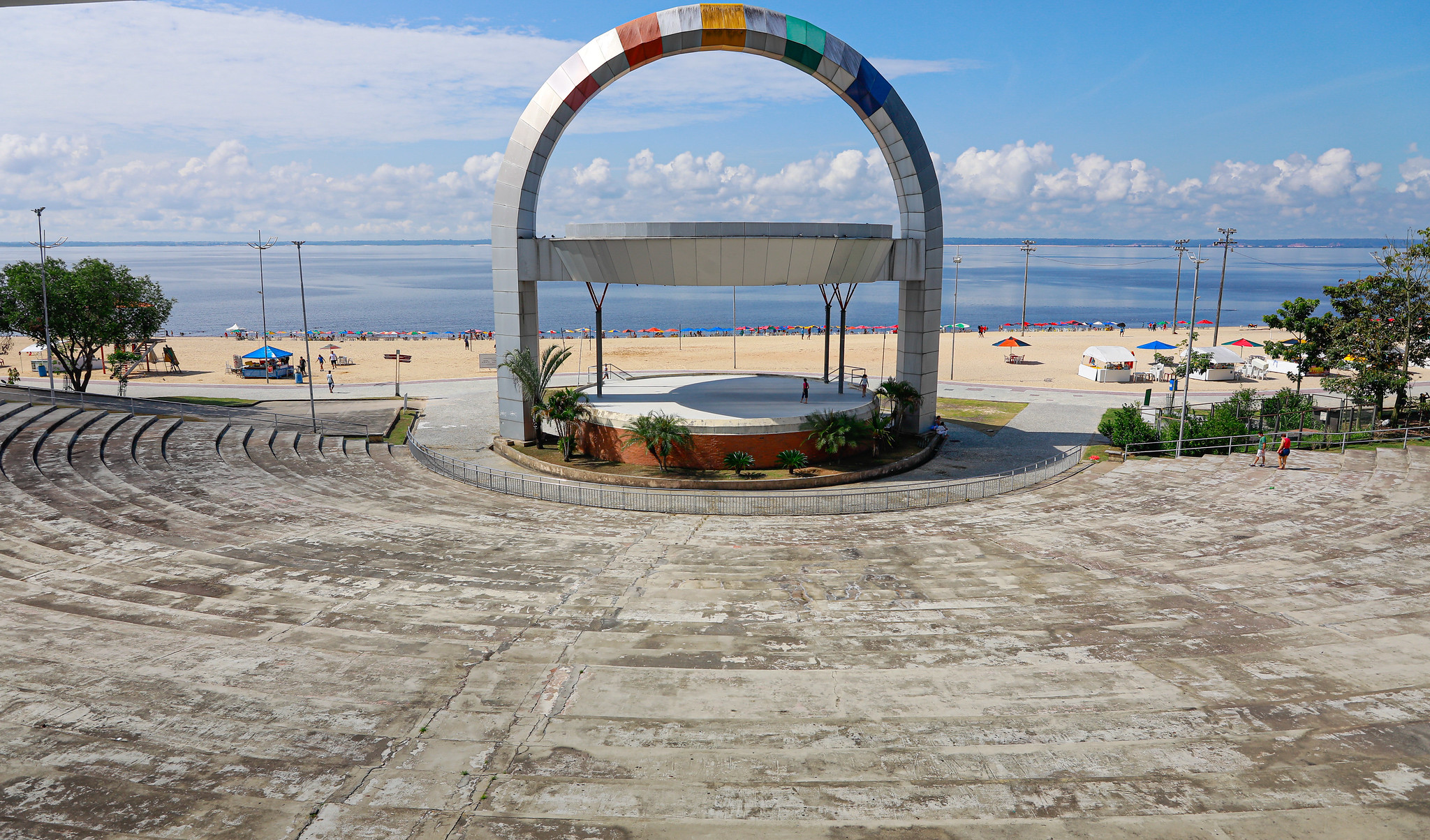 You are currently viewing Praia da Ponta Negra em Manaus passa a cumprir decreto com restrições para eventos