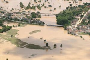 Read more about the article Governador da Bahia diz que 19 cidades têm comunidades “embaixo d’água”