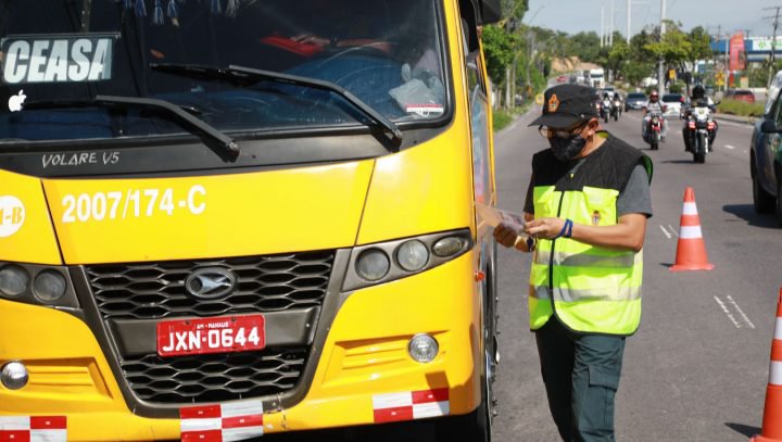 You are currently viewing Prefeitura de Manaus realizou operação para fiscalizar micro-ônibus alternativos e modais na capital