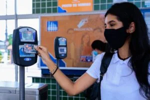 Leia mais sobre o artigo Prefeitura de Manaus orienta alunos sobre o benefício do Passe Livre Estudantil