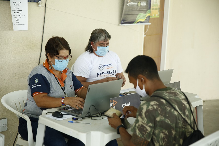 You are currently viewing Mutirão de atendimento do Detran em Novo Airão, interior do Amazonas atende mais de cem pessoas