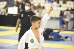 Leia mais sobre o artigo Projeto do Governo do Amazonas abre vagas gratuitas para aulas de esporte