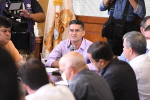 Leia mais sobre o artigo Prefeito David Almeida anuncia fim da exigência do uso de máscaras em locais abertos a partir do dia 16
