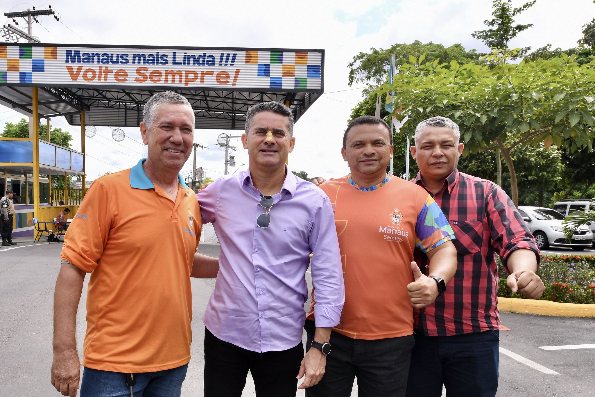 No momento, você está visualizando Prefeito David Almeida desafia equipe da Semulsp a manter Manaus como a mais limpa do Brasil